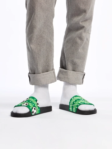 Pre dokonalý a originálny outfit Veselé šľapky Futbalové ihrisko