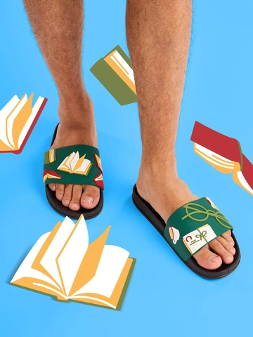 Hľadáte originálny a nezvyčajný darček? Obdarovaného zaručene prekvapí Veselé šľapky Milovník kníh 