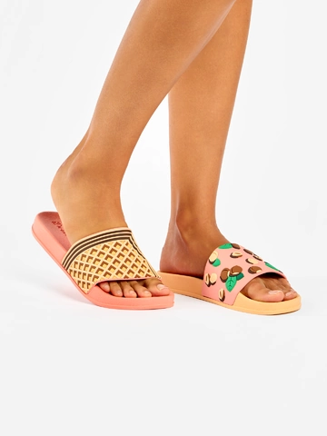 Zľava Veselé šľapky Orieškový keksík