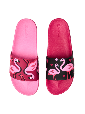 Lifestyle foto Весели чехли Фламинго и сърца