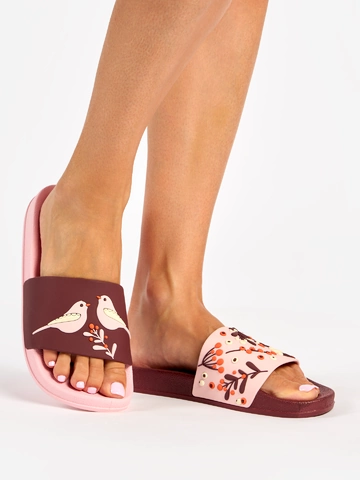 Výnimočný darček od Dedoles Veselé šľapky Vtáčiky a bobule