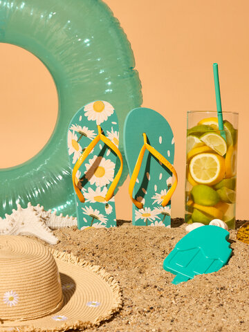 Hľadáte originálny a nezvyčajný darček? Obdarovaného zaručene prekvapí Весели джапанки Летни маргаритки