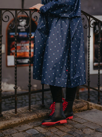 Eredeti és szokatlan ajándékot keres? a megajándékozottat garantáltan meglepi Fekete női gumicsizma