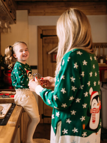 Pre dokonalý a originálny outfit Весела дамска жилетка Дружелюбен пингвин