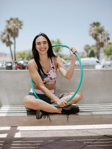 Looking for an original and unusual gift? The gifted person will surely surprise with Gym Shorts Pink Lotus