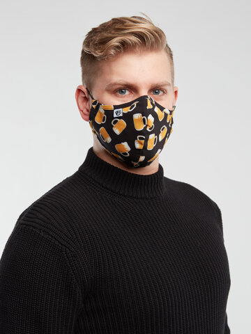 Lifestyle foto Vrolijk antibacterieel mondkapje Bier – grote maat