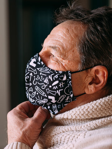 Tip na darček Vrolijk antibacterieel mondkapje Doodles – grote maat