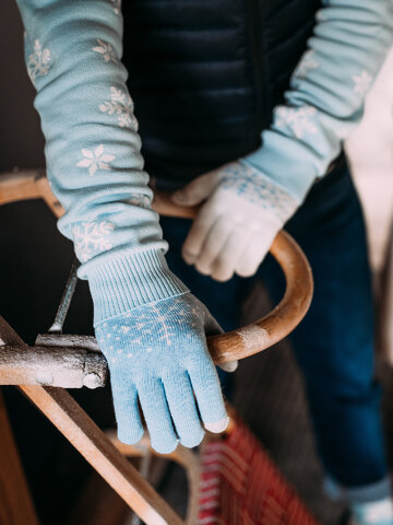 Kiárusítás Vidám kötött kesztyű Hóidő