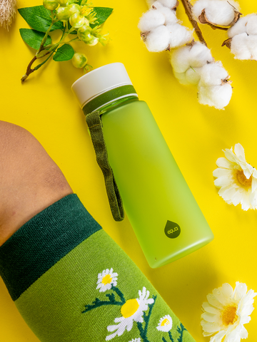 Výjimečný dárek od Dedoles EQUA Plastová láhev Olive 600 ml