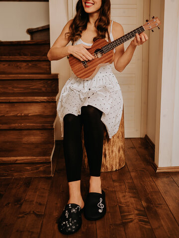 Pre dokonalý a originálny outfit Black Cotton Leggings