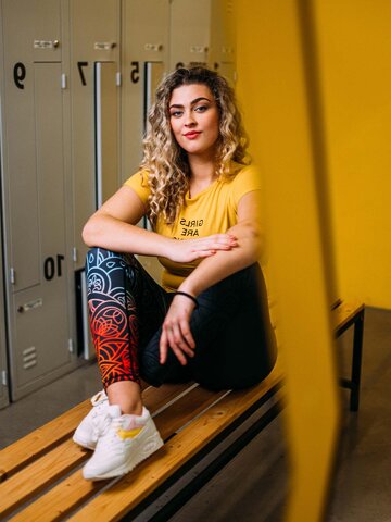 Szerezzen magának örömet ezzel a Dedoles darabbal Vidám fitnesz leggings Szürke mandala