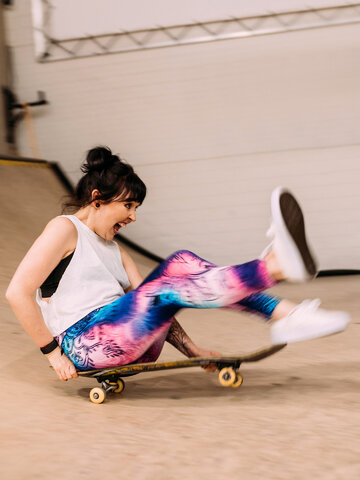 Potešte sa týmto kúskom Dedoles Veselé športové legíny Farebná mandala
