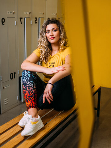Kiárusítás Vidám sport leggings Szürke mandala