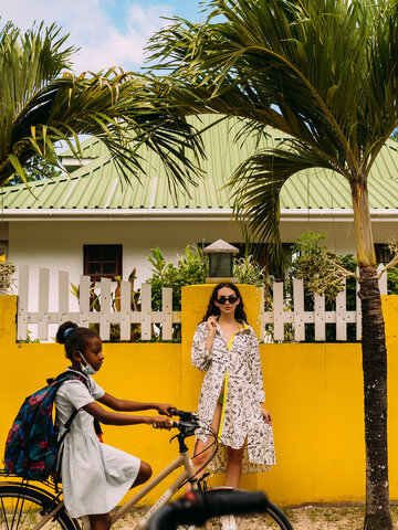 Potešte sa týmto kúskom Dedoles Vrolijke overhemdjurk Miklosko & Dedoles