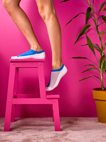 Výnimočný darček od Dedoles Функционални чорапи за маратонки в сиво и синьо