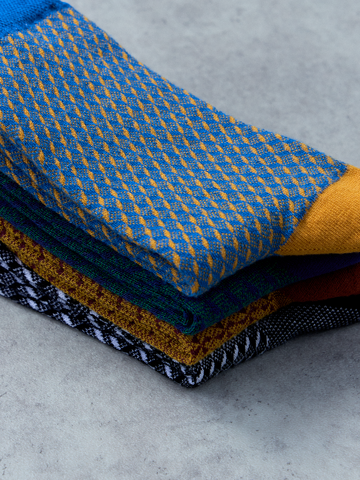 Výpredaj Фигурални чорапи в синьо и жълто