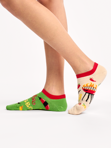 Pre dokonalý a originálny outfit Весели чорапи за маратонки Време за барбекю