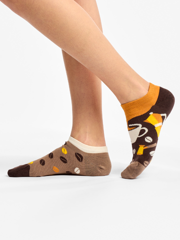 Kedvezmény Vidám zokni sportcipőbe Kávészemek