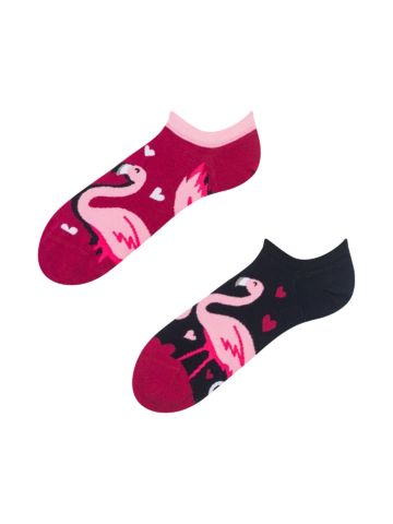Potešte sa týmto kúskom Dedoles Veselé ponožky do tenisiek Plameniaky a srdiečka