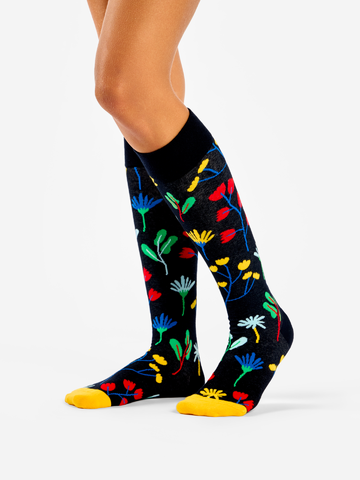 Eredeti és szokatlan ajándékot keres? a megajándékozottat garantáltan meglepi Vidám térdzokni Akvarell virágok