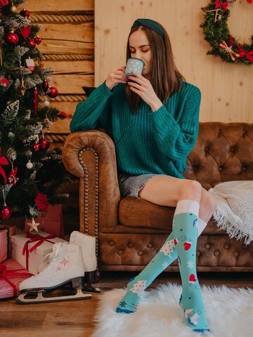 Lifestyle fotó Vidám térdzokni Téli öröm