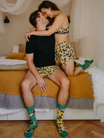 Lifestyle fotó Vidám női alsónadrág Fényképezőgép