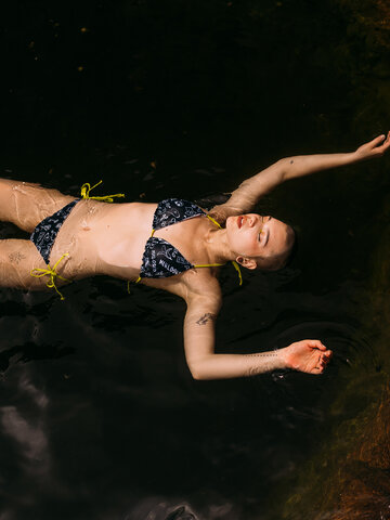 Ajándék tipp Vidám bikini felső Miklosko a Dedoles számára