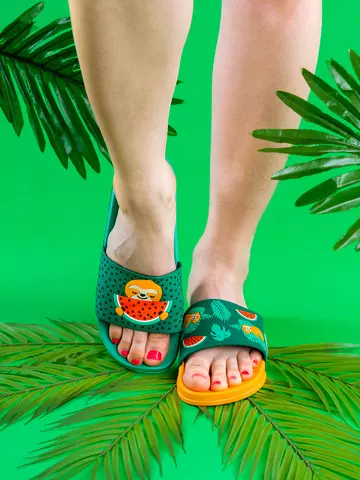 Potešte sa týmto kúskom Dedoles Veselé šľapky Plážová nálada