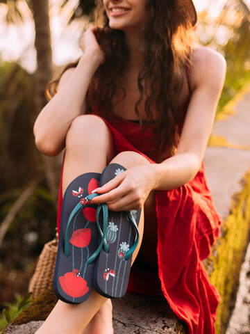 Pre dokonalý a originálny outfit Infradito Buonumore con ornamento Coccinelle e fiori di papavero