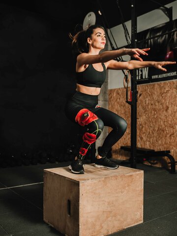 Looking for an original and unusual gift? The gifted person will surely surprise with High Waisted Leggings Poppy Flower