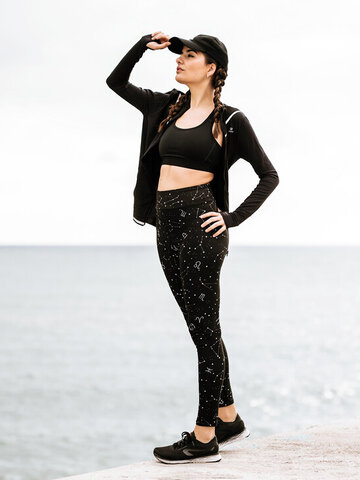 Lifestyle foto Весел клин с висока талия Зодии