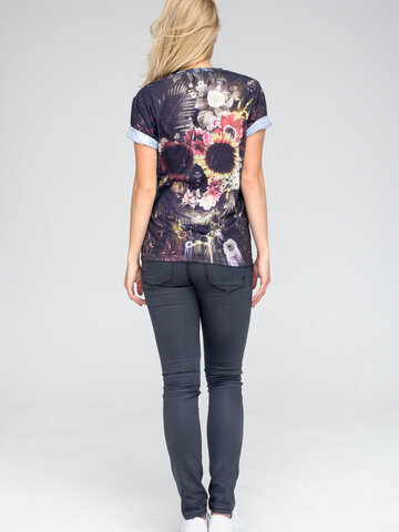 Hľadáte originálny a nezvyčajný darček? Obdarovaného zaručene prekvapí Tričko s krátkym rukávom Kvetinová lebka