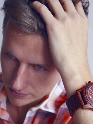 a tökéletes és egyedi ruházathoz Fából készült Becrux óra