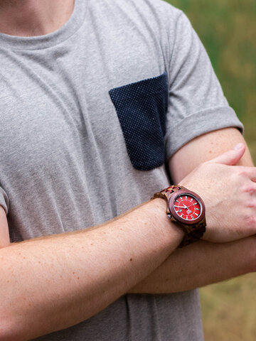 Geschenk von Dedoles Holzuhr Chilli