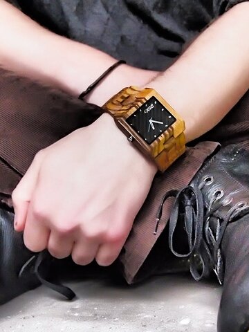 Zľava Drevené hodinky Valdi