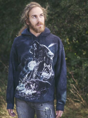 Lifestyle foto Mikina Vytí vlků na měsíc s kapucí