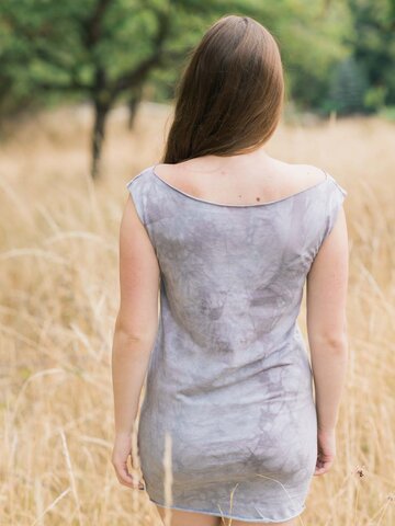 Lifestyle foto Minišaty Biely tiger