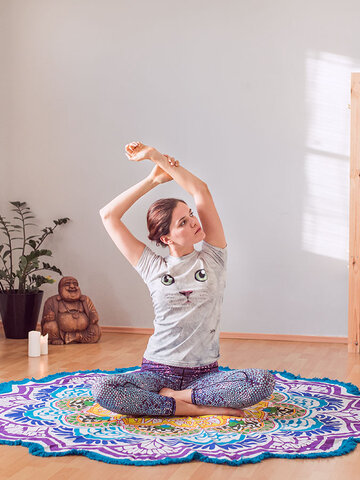 Pre dokonalý a originálny outfit Dámske tričko Mačka so zelenými očami