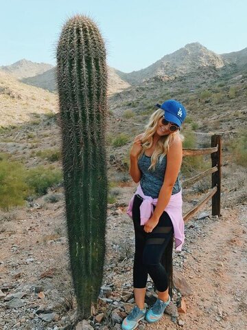 Potešte sa týmto kúskom Dedoles Дамски мрежест спортен клин - черен