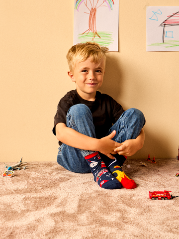 Výnimočný darček od Dedoles Весели детски чорапи Пожарникар