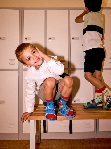 Výnimočný darček od Dedoles Детски коркови сандали Спортни коли