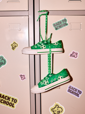 Eredeti és szokatlan ajándékot keres? a megajándékozottat garantáltan meglepi Vidám gyerek vászon tornacipő Focipálya