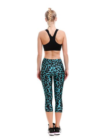 Hľadáte originálny a nezvyčajný darček? Obdarovaného zaručene prekvapí Dámske športové capri legíny Smaragdový leopard