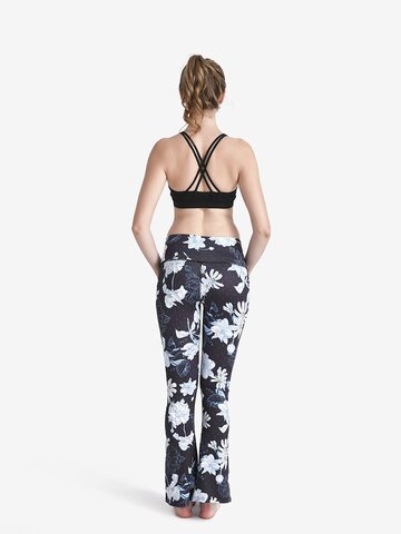 Lifestyle foto Dámske športové nohavice Spring Nights