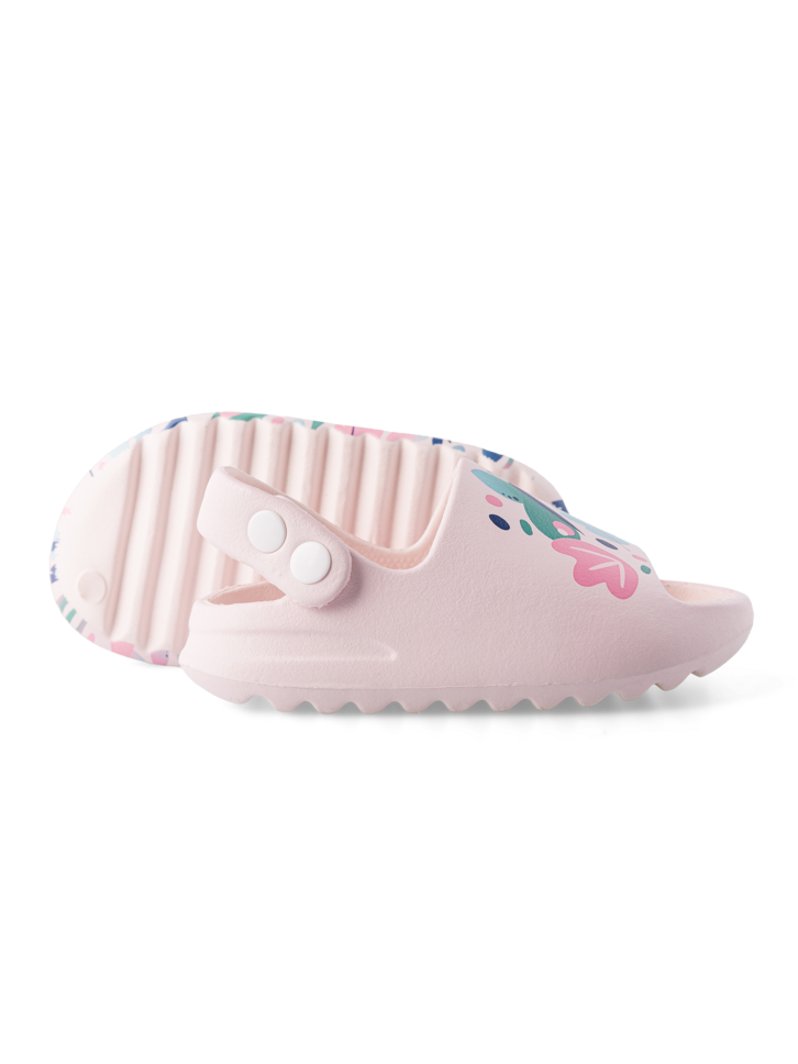 Lifestyle foto Vrolijke baby chunky clogs Bladeren &amp; vlinders