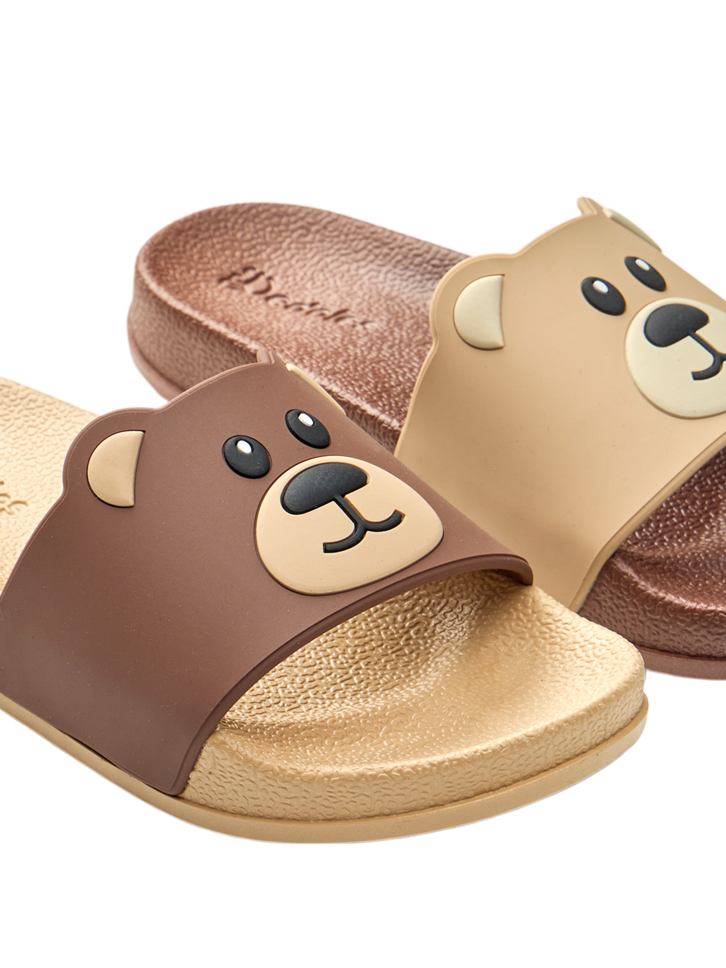 Lifestyle foto Veselé dětské pantofle Medvídek