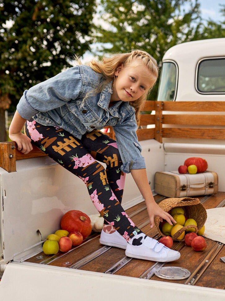 ОТСТЪПКА Весел детски памучен клин Прасета във фермата