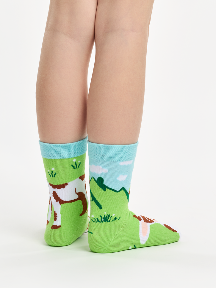Lifestyle foto Chaussettes rigolotes pour enfants Vache joyeuse