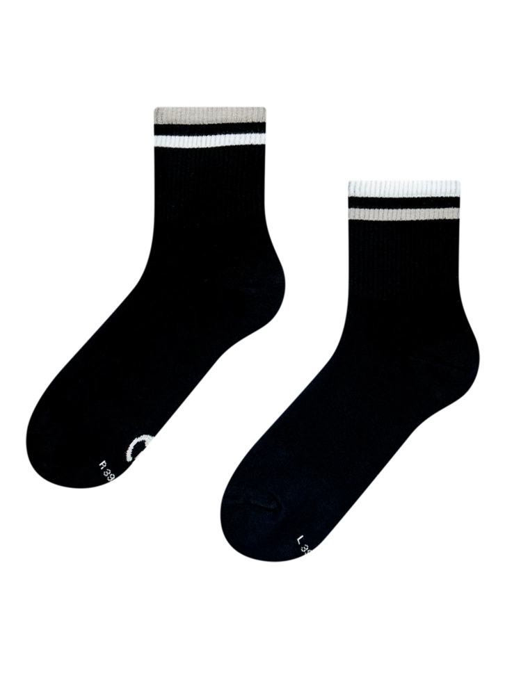 Zľava Srednje visoke čarape Crne i bijele pruge