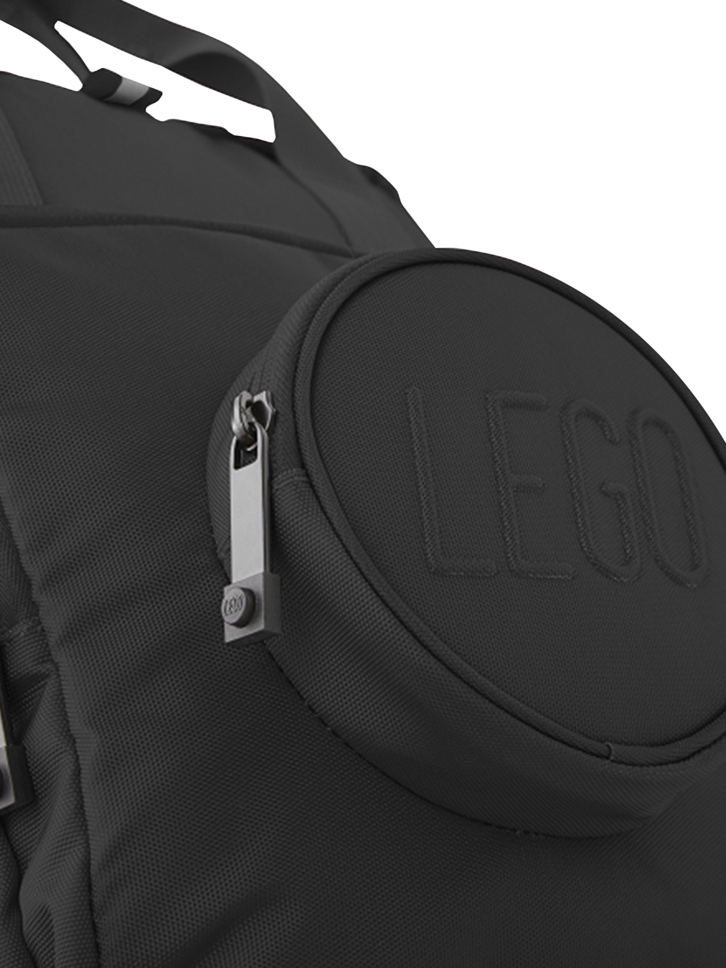 Lifestyle foto LEGO Signature Brick 1x1 Detský ruksak čierny